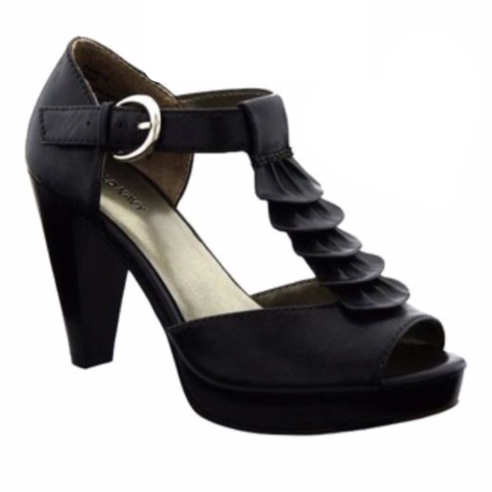 NEW! Ruffled T-Strap Platform Peep Toe Chunky Heel